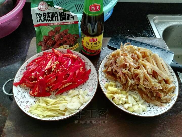孜然味辣炒干鱿鱼 第1步