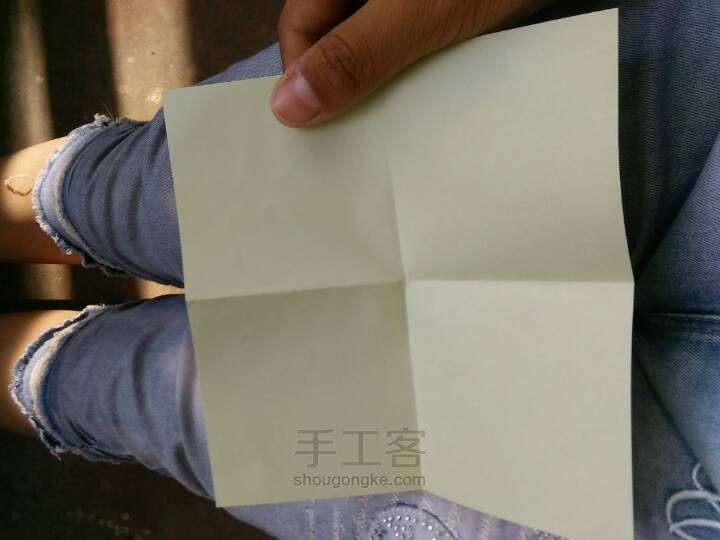 乌拉拉小怪物。 第2步