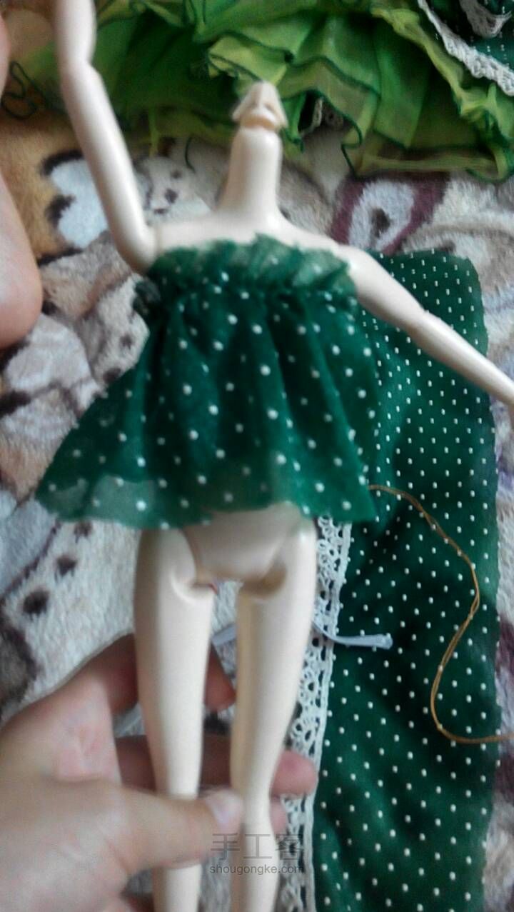 绿色小裙子 第3步