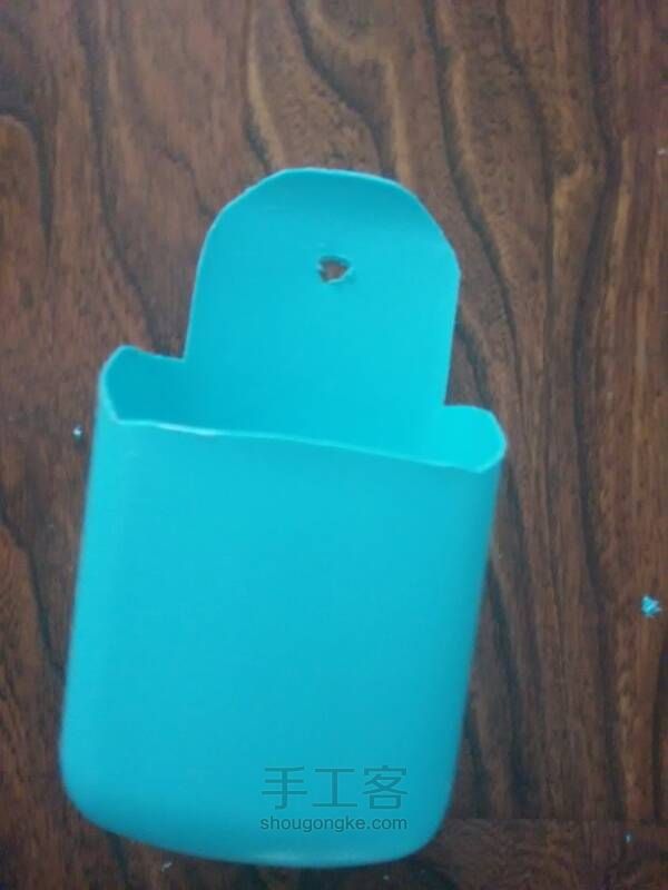 洗头膏瓶子变挂式花瓶 第6步