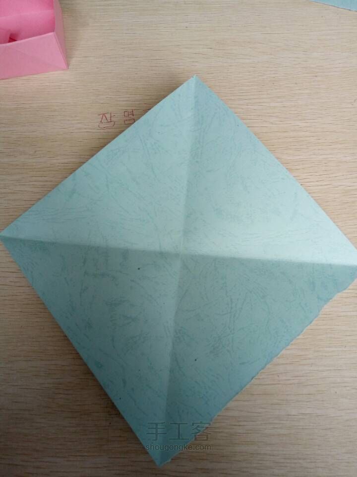 超简单的折纸盒子 第2步
