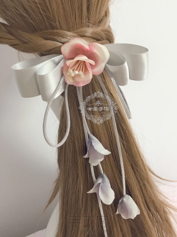 【公主手作】森女系流苏蝴蝶结发饰【私人定制版】

特别唯美的一款手工发饰，

粉丝～Miss芝士‘特别定制的哦～！

快快来学～！ 第5张