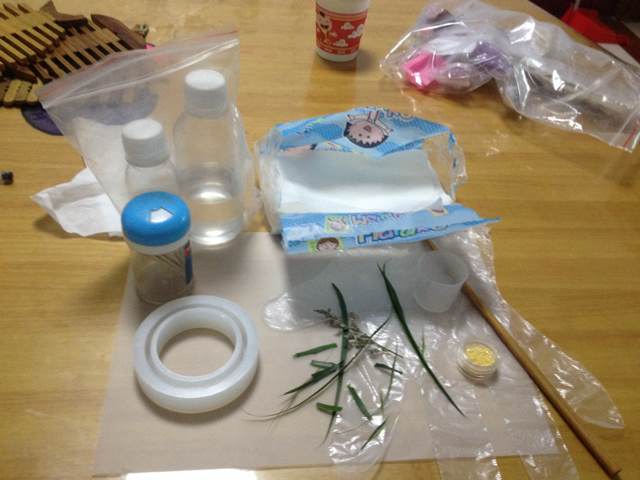 滴胶手镯 第1步
