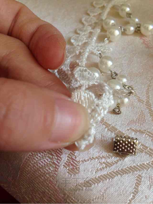 蕾丝珍珠链饰教程 第10步
