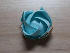 想必川崎玫瑰这个名字大家并不陌生，今天，我就教大家怎么折出好看又简单的川崎玫瑰