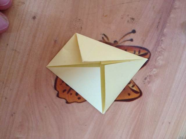 八角星彩色折纸 第7步