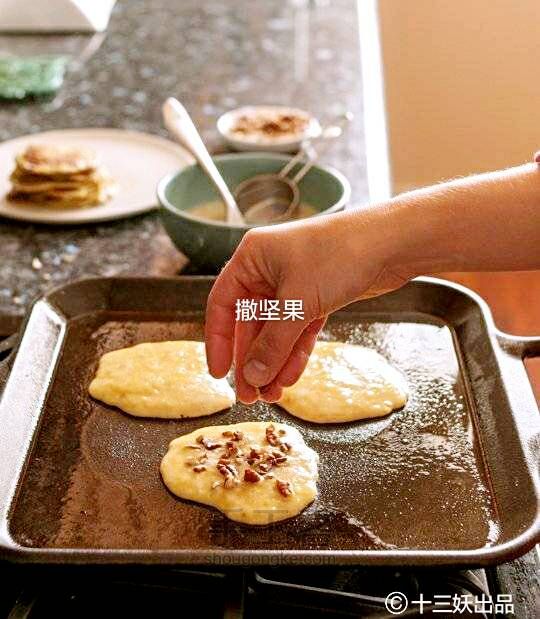 营养早餐之【香蕉pancake】的做法 第6步