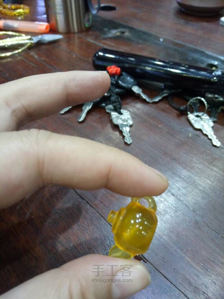 琥珀原石变茶壶 第4步