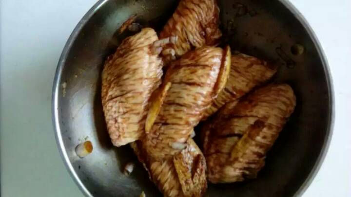 美味可乐鸡翅教程 第3步