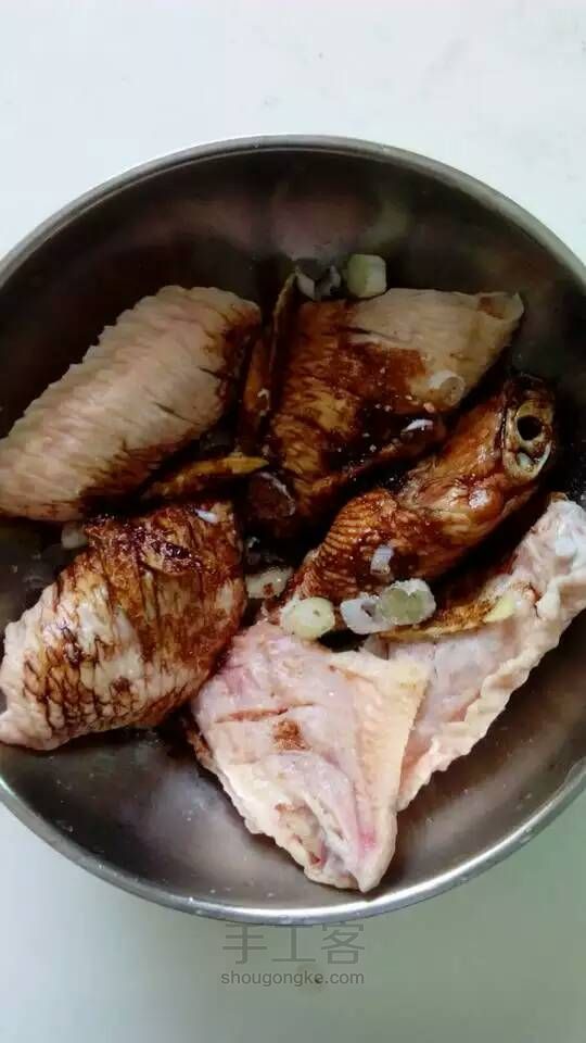 美味可乐鸡翅教程 第2步