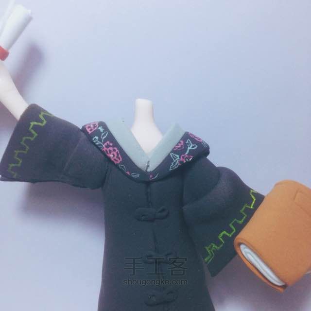 木目粘土教程—学士服人偶 第22步