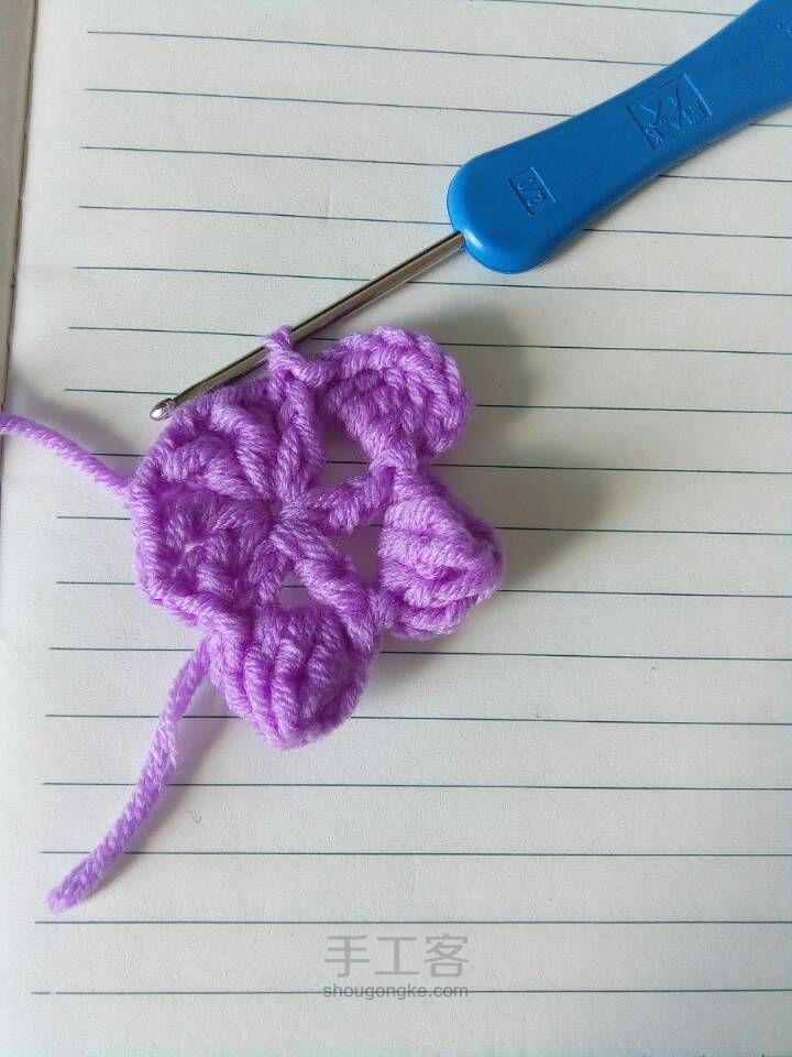 钩织紫色双层花朵教程 第10步