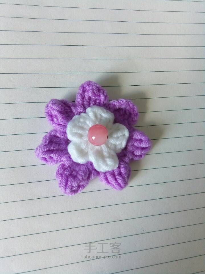 钩织紫色双层花朵教程 第18步