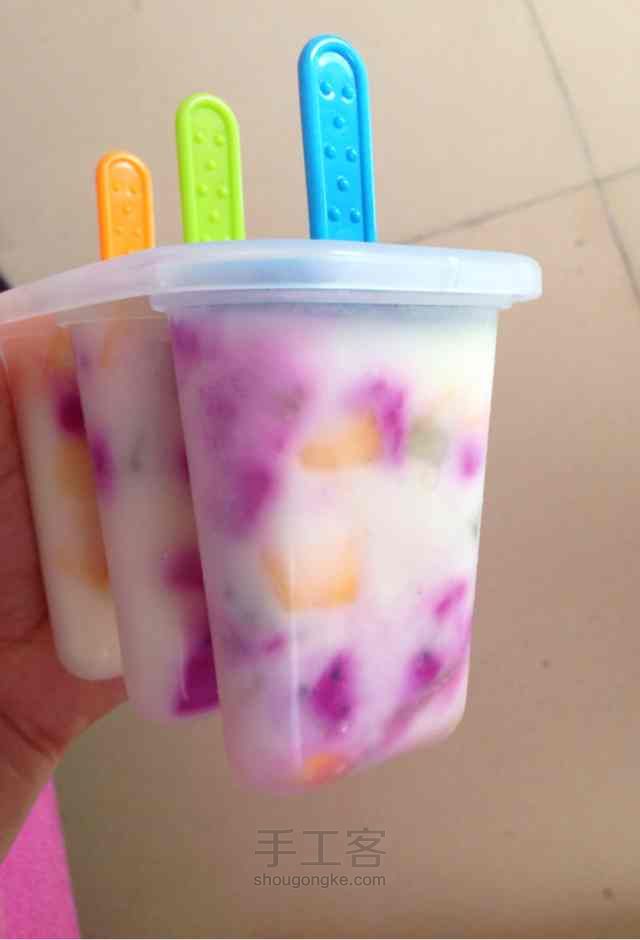 酸奶水果冰 第2步