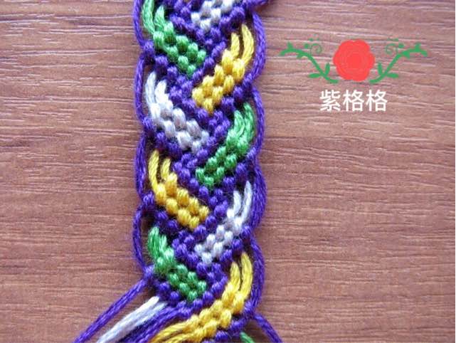 撞色反斜卷结手链 第11步