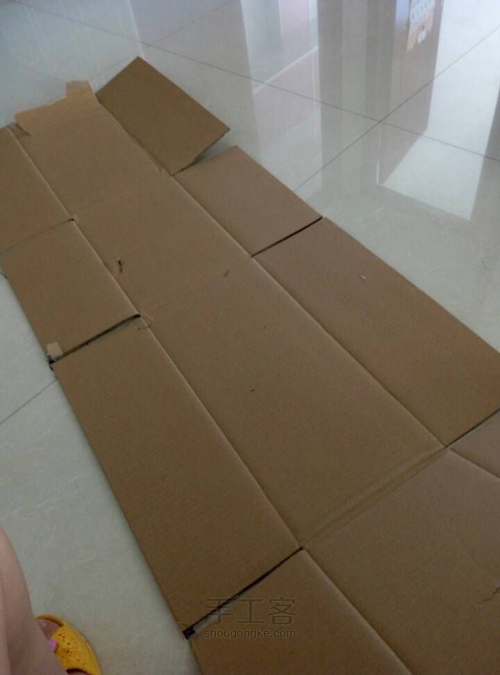 看我用纸盒子做实用凳子！！ 第1步