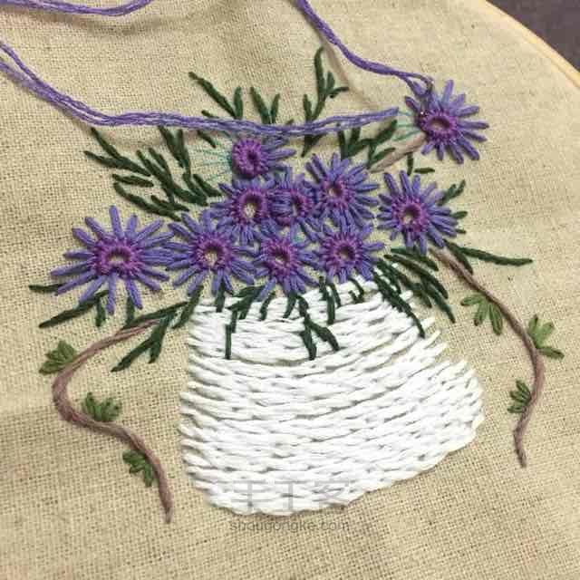 蓝紫色野菊刺绣 第3步