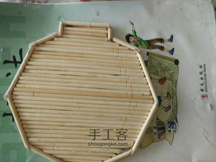 筷子制作八角凉亭。 第4步