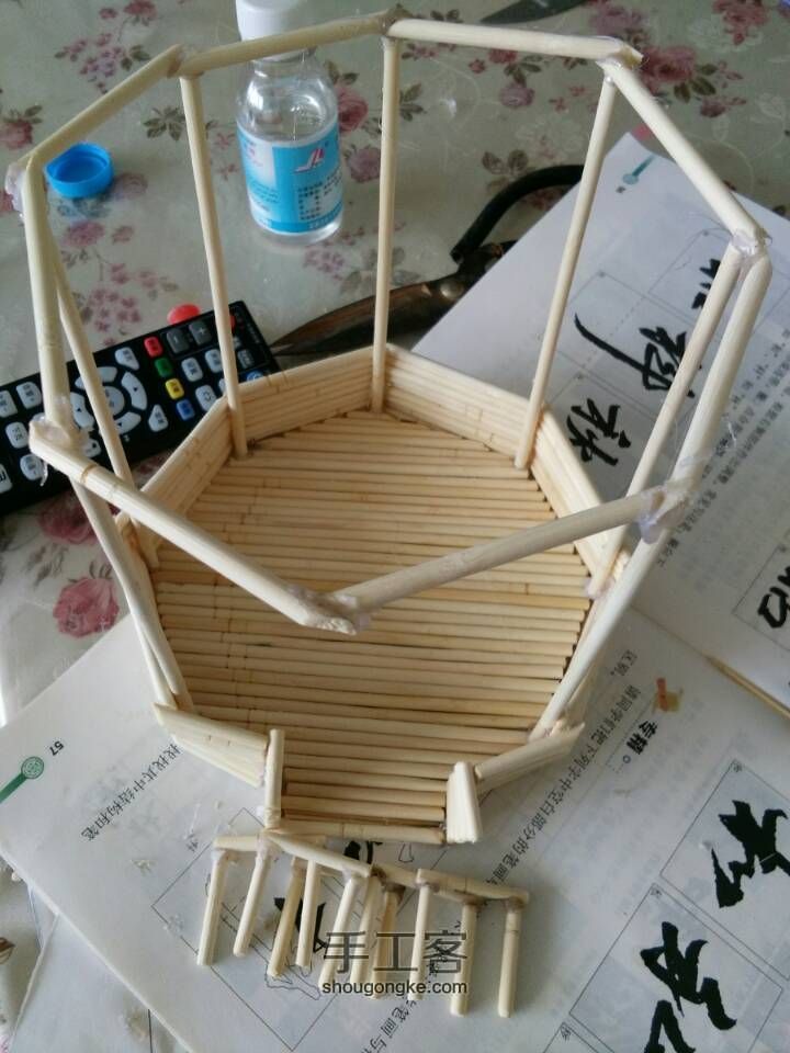 筷子制作八角凉亭。 第8步
