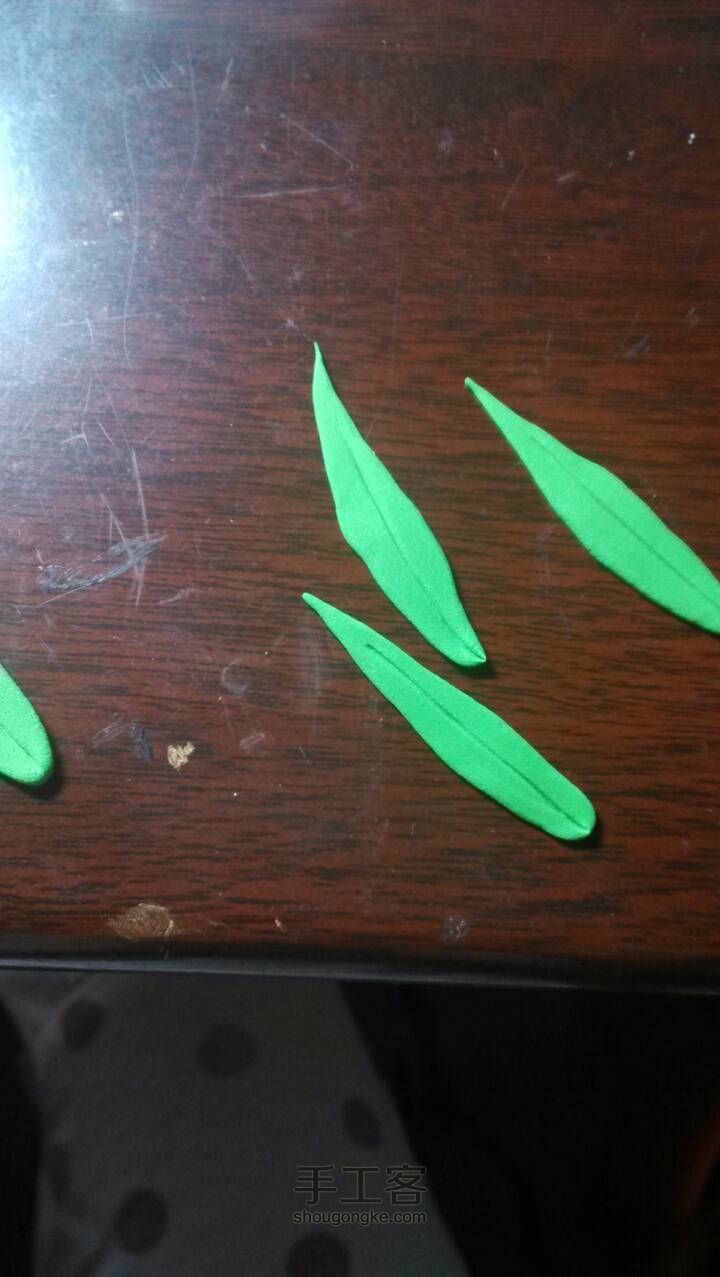 粘土玫瑰花束 第9步