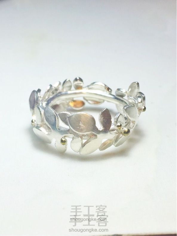 首饰软蜡做一枚花冠银戒指