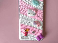 萌萌哒，粉嫩嫩的hello kitty手机壳。