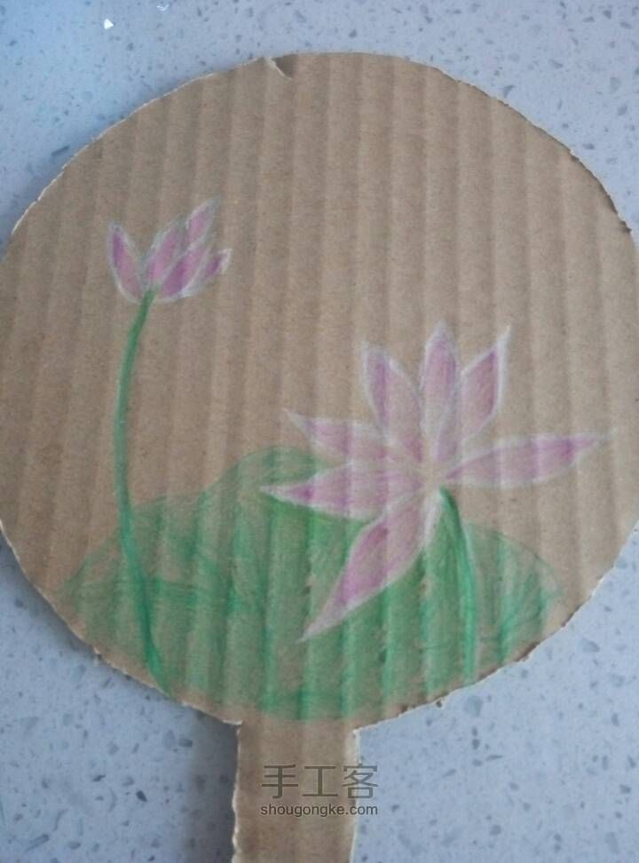 硬纸板做漂亮荷花团扇 第9步