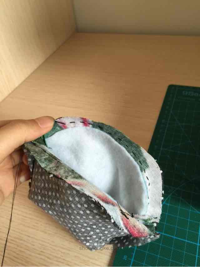 口金包零钱包，8.5厘米半圆口金包 第14步