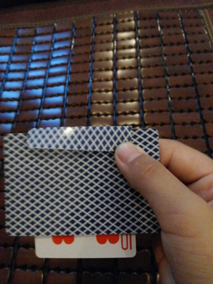 用扑克牌做糖果收纳盒 第2步