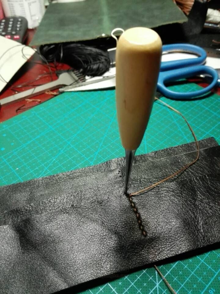 疯马皮长款男士钱包 第4步