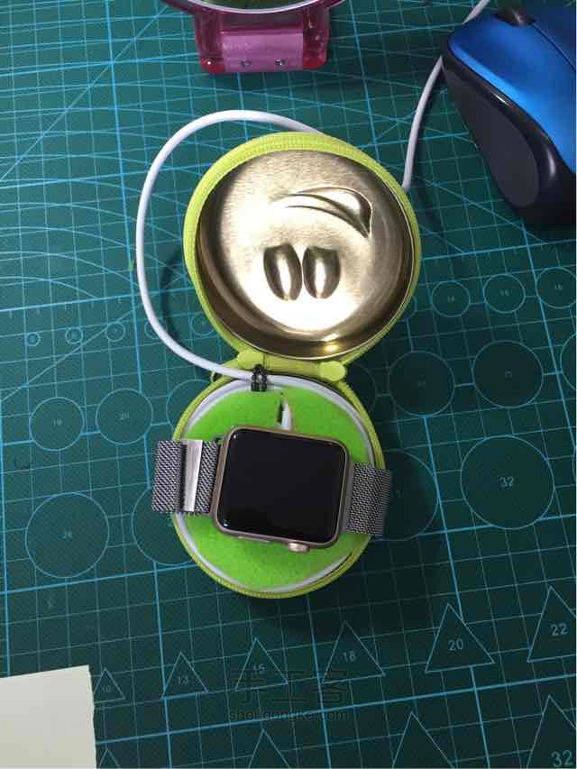 Apple watch 充电线收纳盒
 第5步