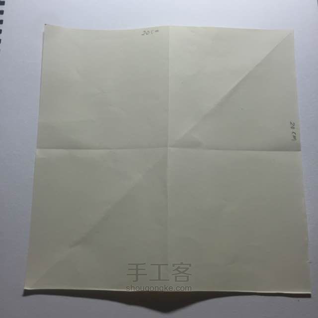 （纸盒系列八十七）一款简单纸盒折法 第2步
