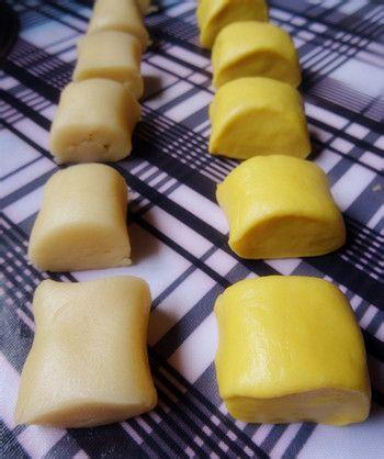 《金莲酥》形似莲花，颜色金黄，口感酥脆，果味十足！ 第10步