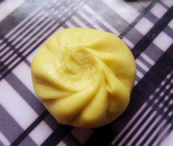 《金莲酥》形似莲花，颜色金黄，口感酥脆，果味十足！ 第13步