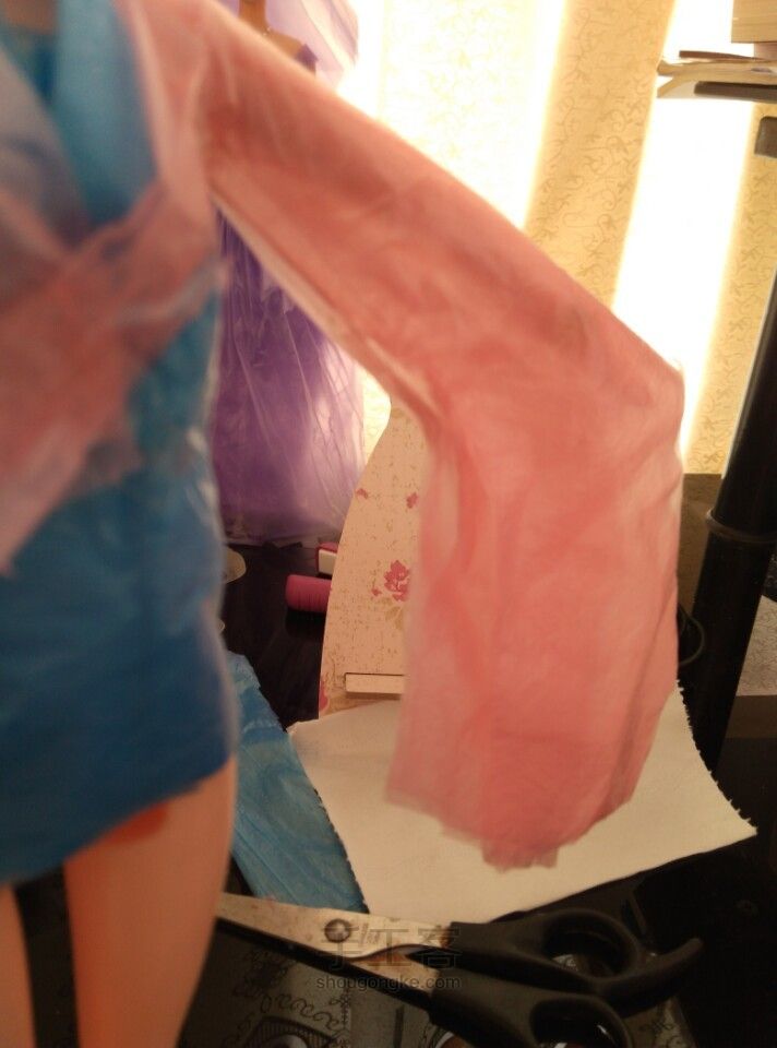 自制娃衣——用塑料袋和纸巾（转） 第9步