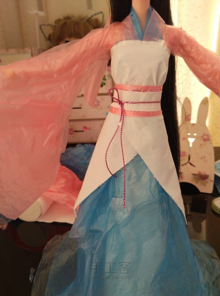 自制娃衣——用塑料袋和纸巾（转） 第21步