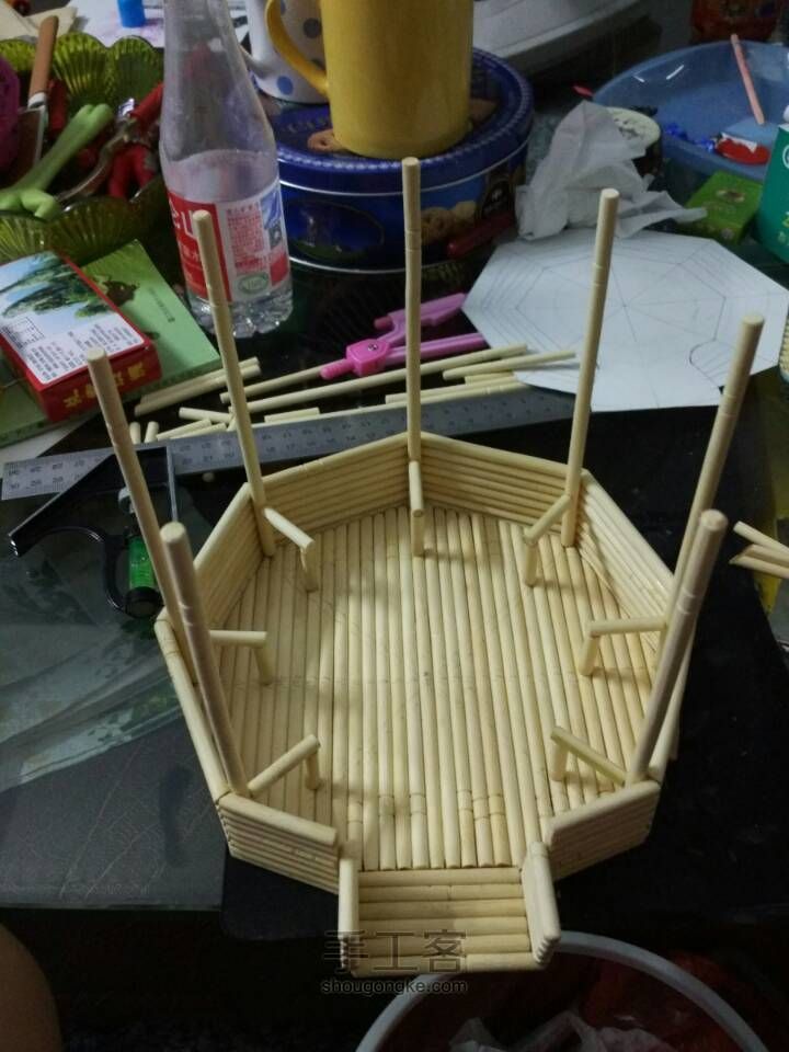 一次性筷子制作的凉亭 第2步