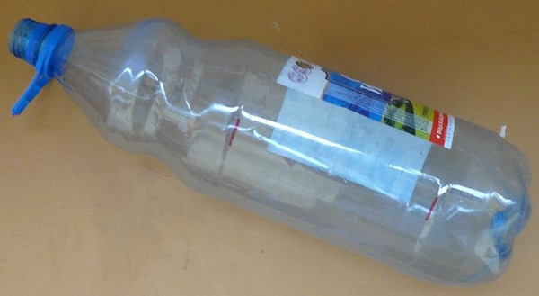 塑料瓶收纳盒💨（转） 第2步