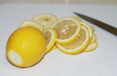 蜂蜜柠檬水的腌制方法 第2步