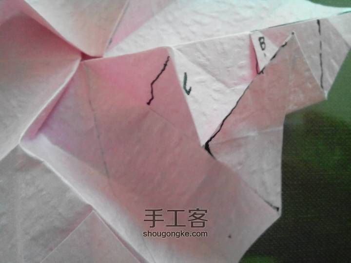 制作琦川折纸玫瑰 第22步