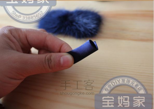 高端大气上档次的山茶花毛毛发夹 第2步