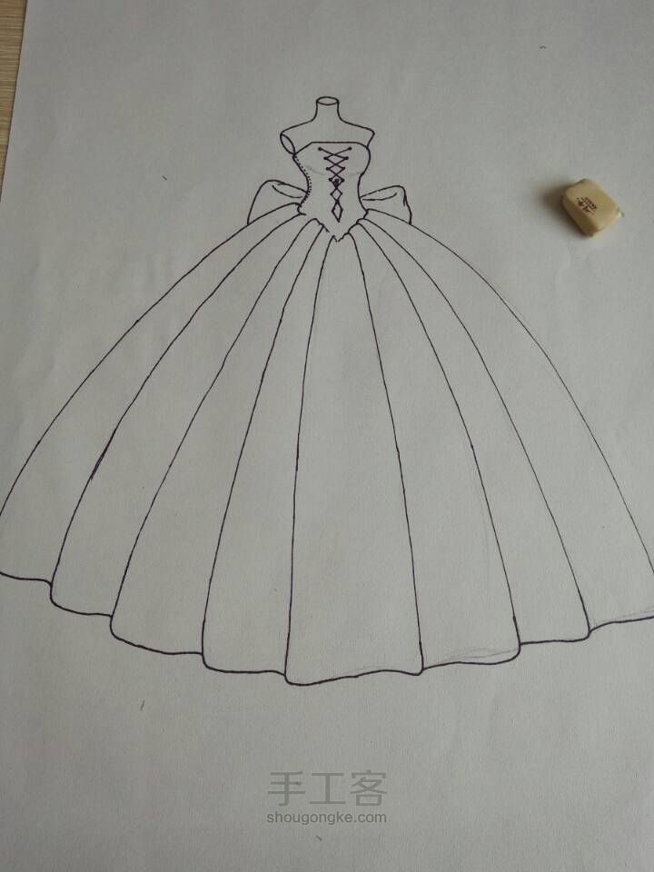 黑白缠绕画《美丽的嫁衣》 第2步