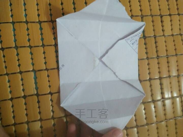 超简单的折纸盒子方法，可以用来放小首饰哦，赶快学起来吧 第6步