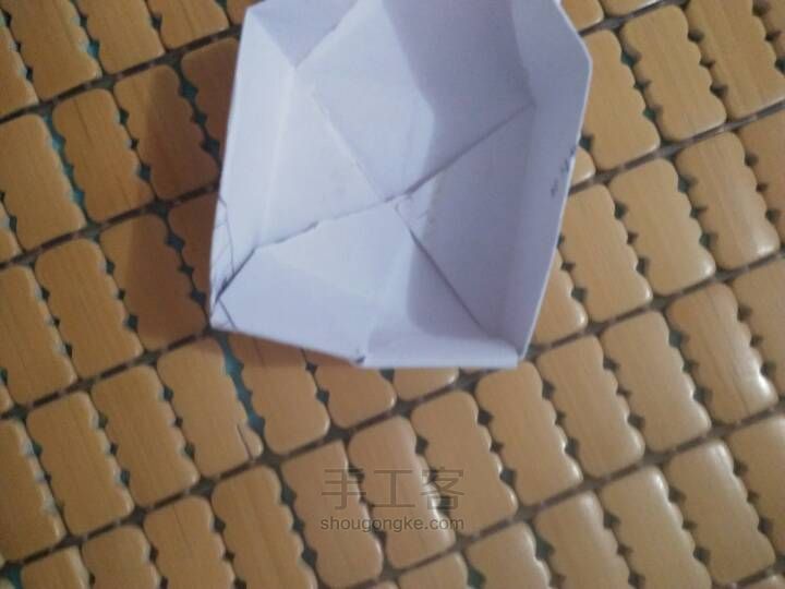 超简单的折纸盒子方法，可以用来放小首饰哦，赶快学起来吧 第13步