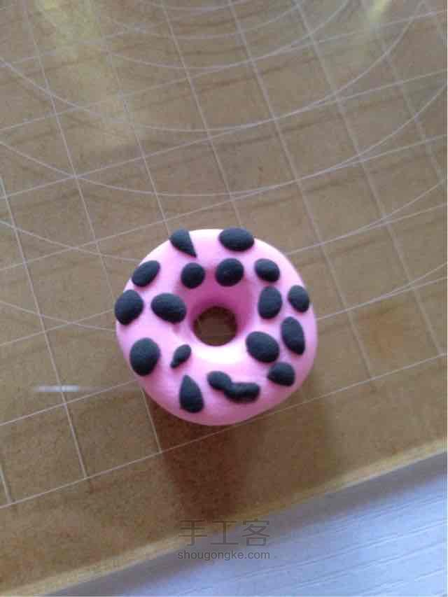 可爱粘土甜甜圈 第8步
