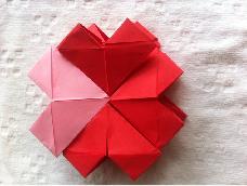 折纸。超级简单。但很漂亮哦！