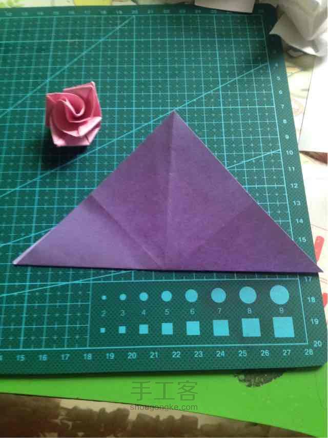 纸折玫瑰花🌹 第2步