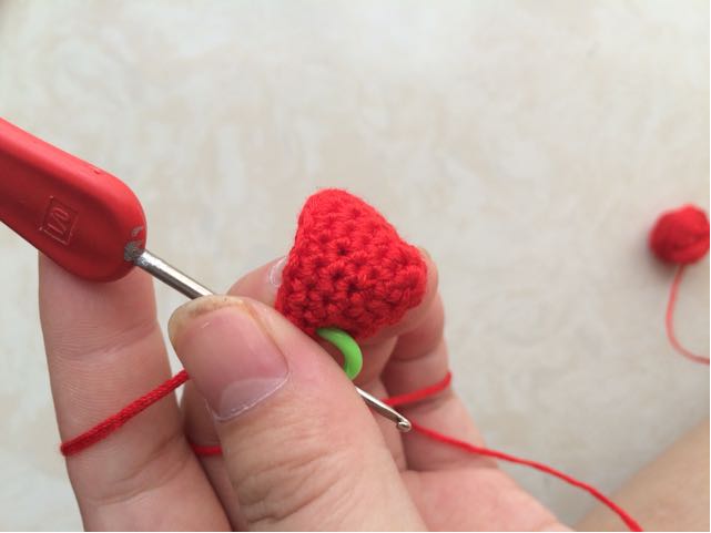 草莓🍓耳坠 第7步