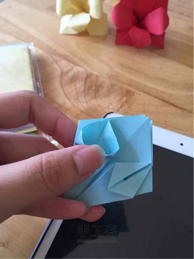 折纸山茶花 第4步