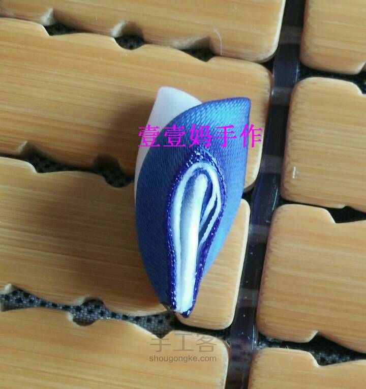 和风花瓣5号，开口尖角花瓣 第9步